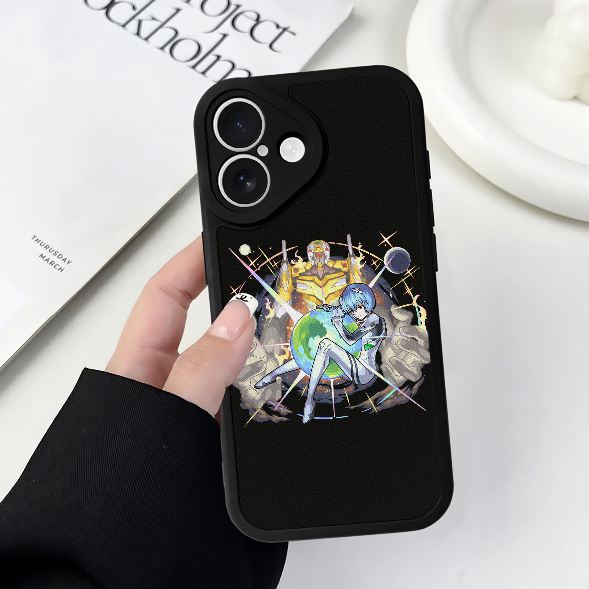 （画像用） EVA 新世紀エヴァンゲリオン 【iPhone 16シリーズ対応】シリコンスマホケース（レザー調） 材質：シリコン